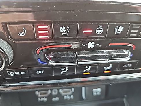 Certified 2024 Jeep Grand Cherokee Overland w/ Adv Protech Group III image 28