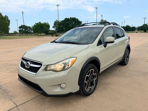 Used 2014 Subaru Crosstrek 2.0i Premium AWD/4WD image 4