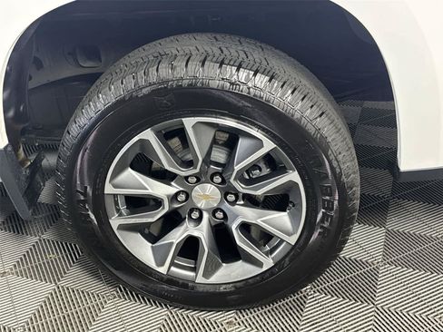 Certified 2024 Chevrolet Silverado 1500 LT AWD/4WD image 12