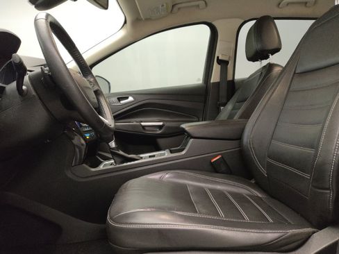 Used 2017 Ford Escape Titanium FWD image 17