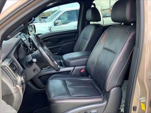 Used 2021 Nissan Titan PRO-4X w/ Pro-4x Convenience Package image 8
