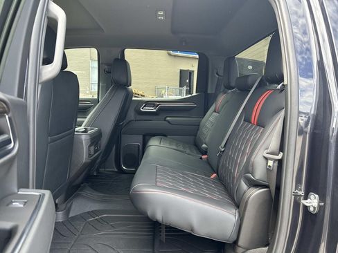 Used 2024 Chevrolet Silverado 1500 LT AWD/4WD image 18