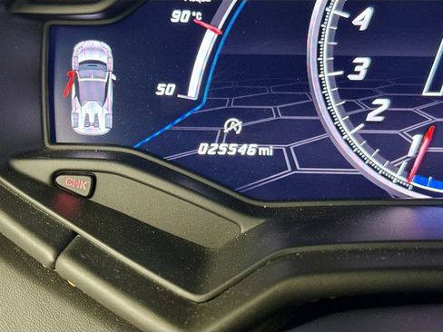 Used 2020 Lamborghini Huracan EVO RWD image 12