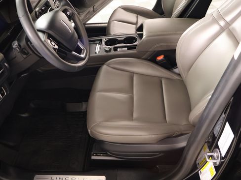 Used 2024 Lincoln Corsair FWD image 12