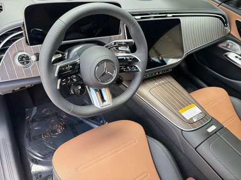 New 2026 Mercedes-Benz E 53 AMG e 4MATIC Sedan image 4