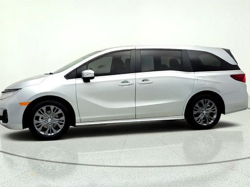 Used 2026 Honda Odyssey Touring image 8