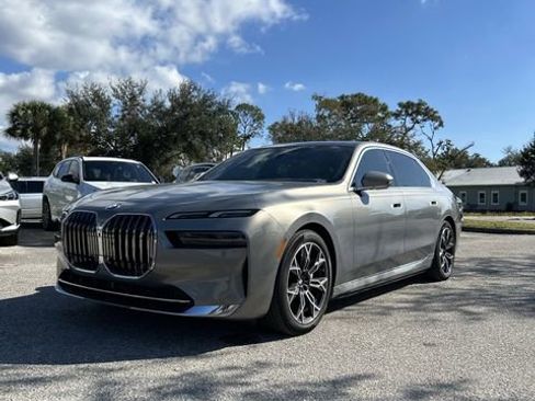 Certified 2024 BMW i7 eDrive50 image 3