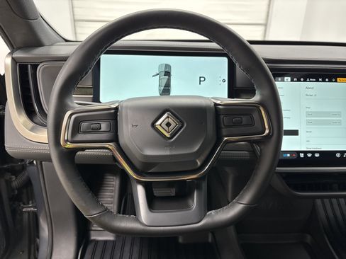 Used 2025 Rivian R1S Adventure AWD/4WD image 28