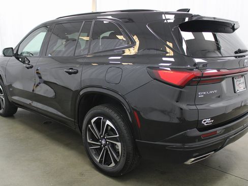 Used 2025 Buick Enclave Sport Touring image 7