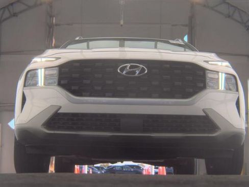 Used 2023 Hyundai Santa Fe SEL FWD image 4