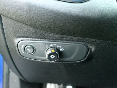 Used 2019 Chevrolet Equinox LS w/ LS Convenience Package image 14