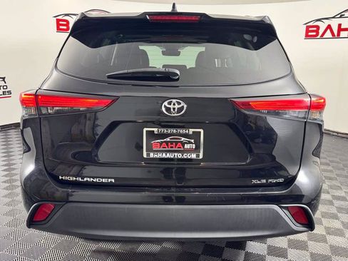 Used 2021 Toyota Highlander XLE AWD/4WD image 6