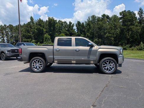 Used 2017 GMC Sierra 1500 SLT w/ SLT Premium Package AWD/4WD image 3