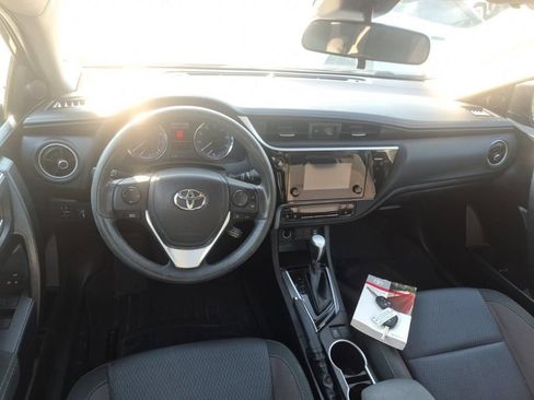 Used 2017 Toyota Corolla LE FWD image 9
