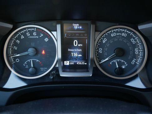 Used 2021 Toyota Tacoma Limited image 21