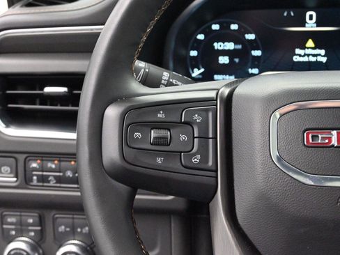 Used 2023 GMC Yukon AT4 image 17