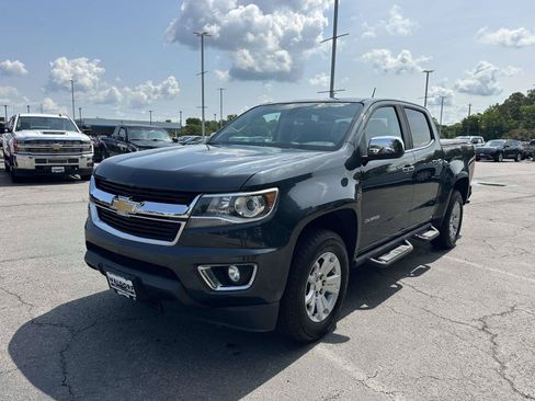 Used 2017 Chevrolet Colorado LT w/ Luxury Package, Chrome AWD/4WD image 3