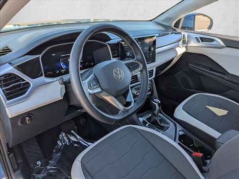 Used 2026 Volkswagen Taos SE FWD image 12