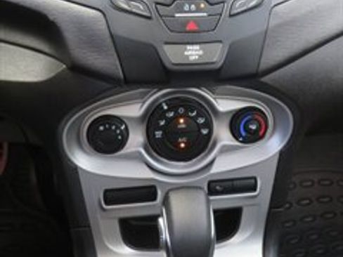 Used 2017 Ford Fiesta SE image 13