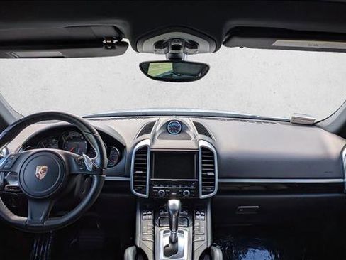Used 2013 Porsche Cayenne AWD/4WD image 18