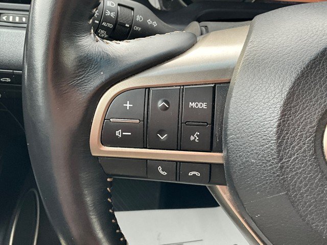 Used 2018 Lexus RX 350L AWD w/ Premium Package image 17