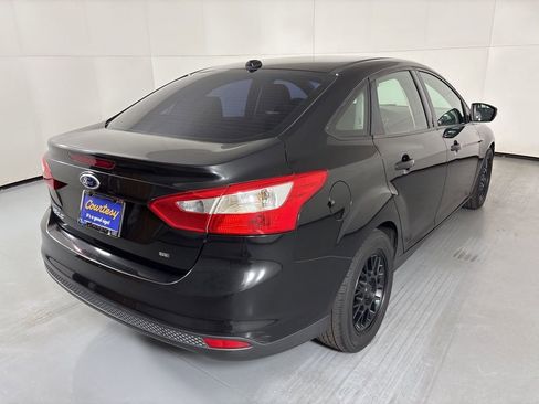 Used 2014 Ford Focus SE FWD image 8