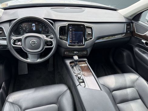 Used 2017 Volvo XC90 T6 Momentum w/ Vision Package AWD/4WD image 15