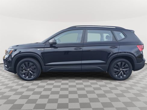 Used 2022 Volkswagen Taos S image 8