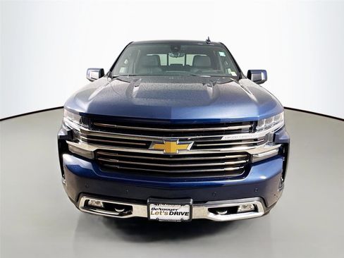 Used 2021 Chevrolet Silverado 1500 High Country w/ Technology Package AWD/4WD image 4