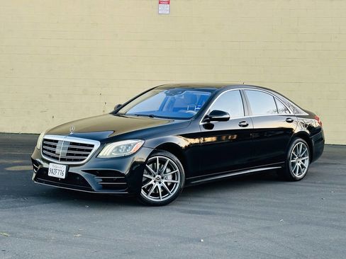 Used 2018 Mercedes-Benz S 560 Sedan image 4