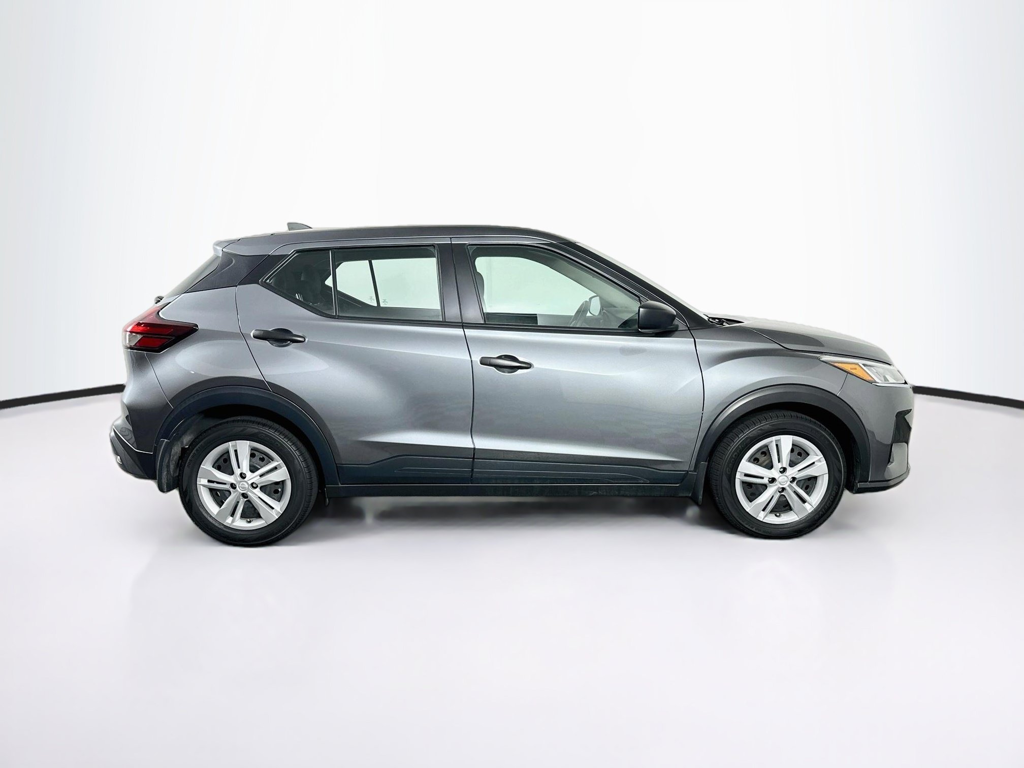 Used 2025 Nissan Kicks Play S FWD image 10