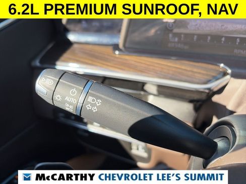 Used 2022 Cadillac Escalade ESV Premium Luxury image 27