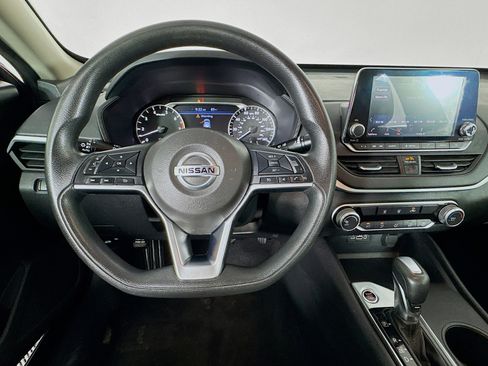 Used 2020 Nissan Altima 2.5 S FWD image 10