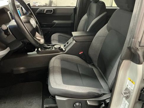 Used 2023 Ford Bronco Big Bend w/ Sasquatch Package AWD/4WD image 15