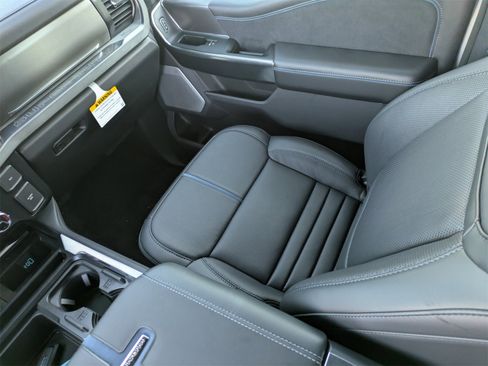 New 2026 Ford F250 Platinum w/ Tremor Off-Road Package image 19