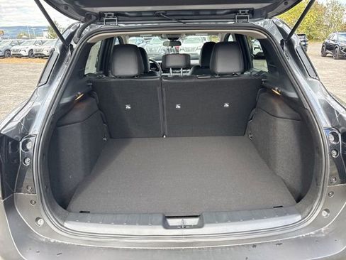 New 2026 Nissan Kicks SR w/ Cold Weather Package image 7