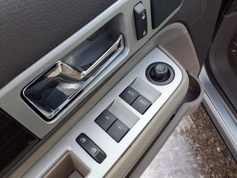 Used 2008 Lincoln MKX 2WD image 15