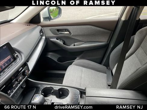 Used 2021 Nissan Rogue SV FWD image 14