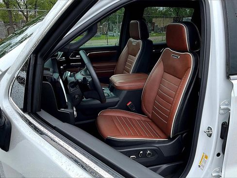 Used 2024 GMC Sierra 1500 Denali Ultimate image 25