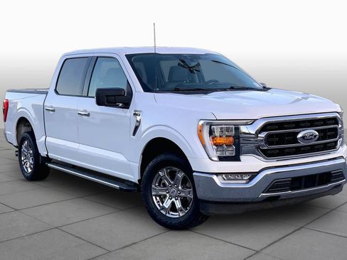 Used 2022 Ford F150 XLT w/ Equipment Group 302A High RWD image 3