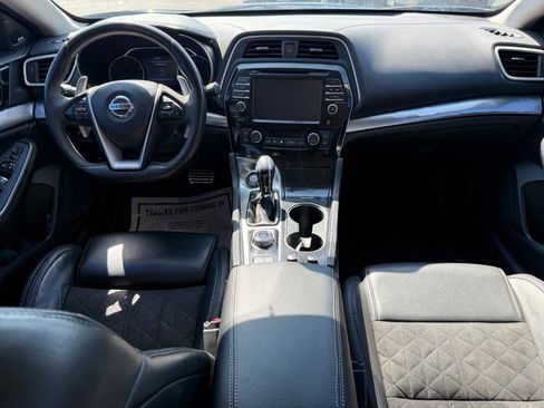 Used 2017 Nissan Maxima SR w/ Midnight Edition image 16