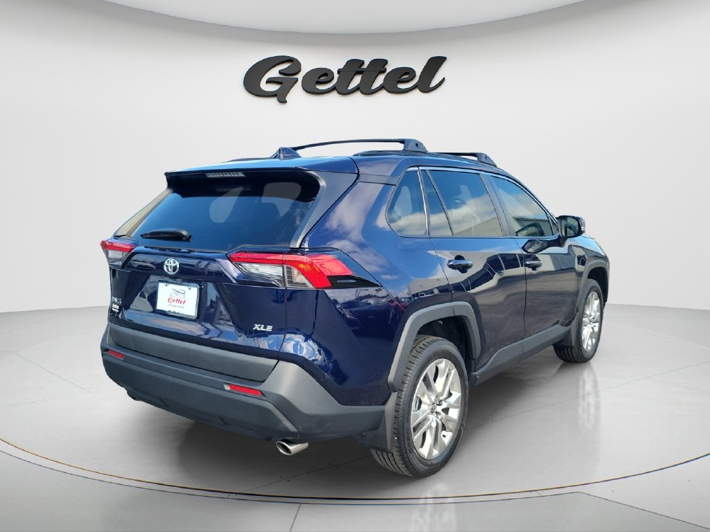 Used 2024 Toyota RAV4 XLE Premium FWD image 5