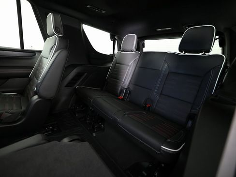 Used 2026 GMC Yukon AT4 Ultimate w/ LPO, Floor Liner Package image 17