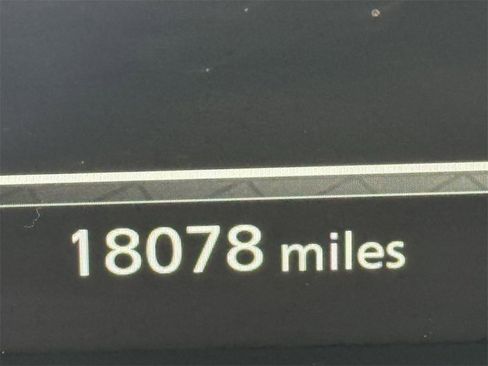 Used 2024 Nissan Rogue SL w/ SL Premium Package image 11