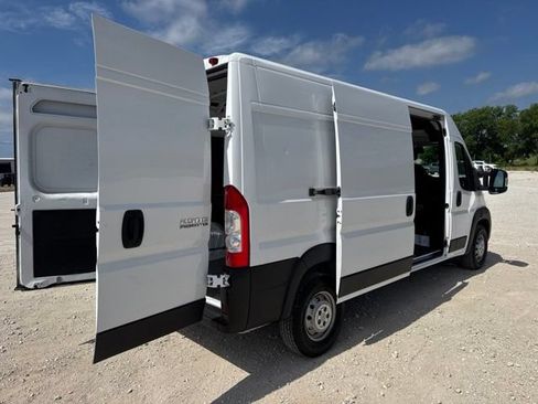 Used 2023 RAM ProMaster 2500 FWD image 6