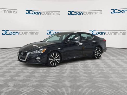 Used 2022 Nissan Altima 2.5 Platinum AWD/4WD image 4