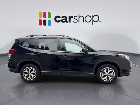 Used 2023 Subaru Forester Premium AWD/4WD image 6