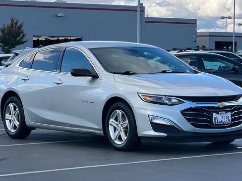 Used 2021 Chevrolet Malibu LS image 5