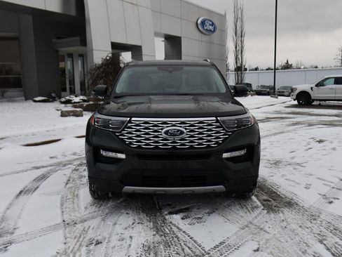 Used 2023 Ford Explorer Platinum w/ Technology Package image 10