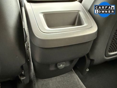 Used 2022 Volvo XC60 B5 Momentum image 32